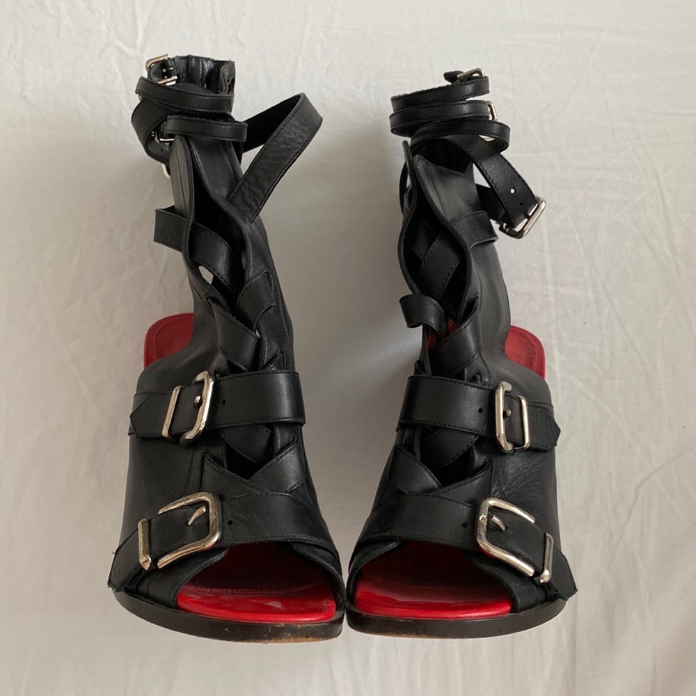 Gianvito Rossi, Leathers Sandals